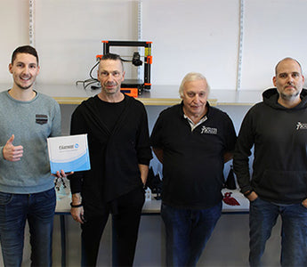 SchmelzBar spendet 3D-Drucker an die Johann-Textor-Schule Haiger